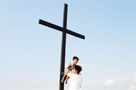 30,000 expected to witness reenactment of Christ's .